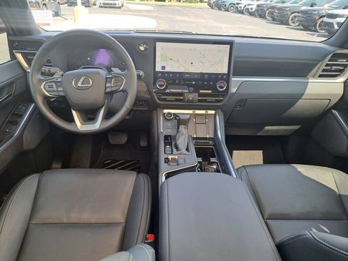 Used 2025 Lexus GX 550 w/ Accessory Package (2T) AWD/4WD image 11