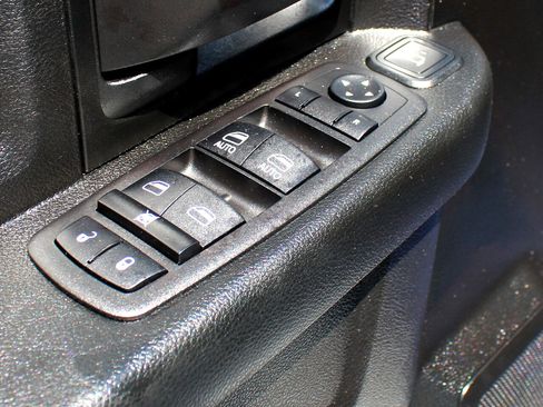 Used 2023 RAM 2500 Tradesman image 28