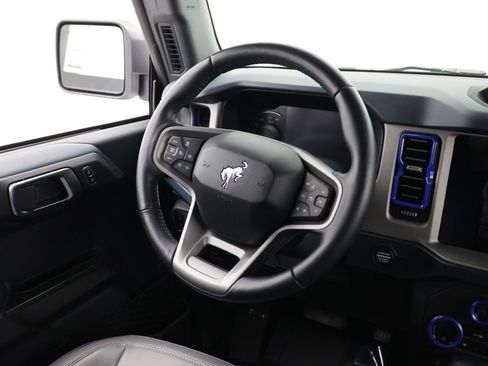 Used 2024 Ford Bronco Outer Banks AWD/4WD image 42