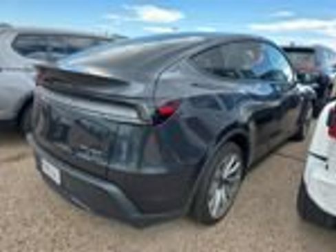 Used 2026 Tesla Model Y Long Range AWD/4WD image 3