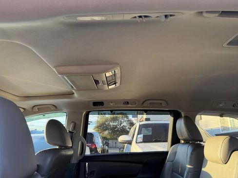 Used 2015 Honda Odyssey Touring Elite image 12