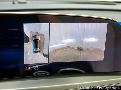 New 2025 Cadillac Lyriq Luxury image 16