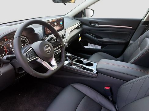 New 2025 Nissan Altima 2.5 SR w/ SR Premium Package image 2