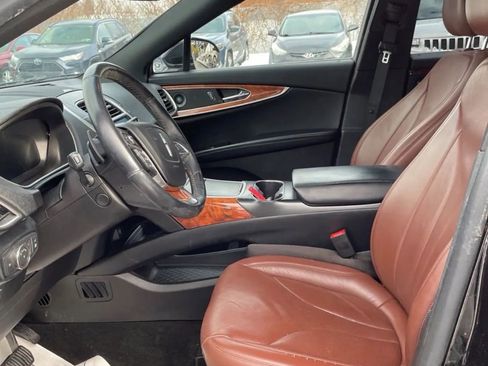 Used 2019 Lincoln Nautilus Reserve image 5