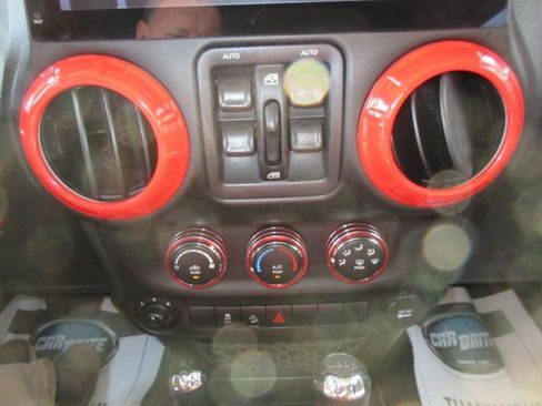 Used 2012 Jeep Wrangler Unlimited Sport AWD/4WD image 27