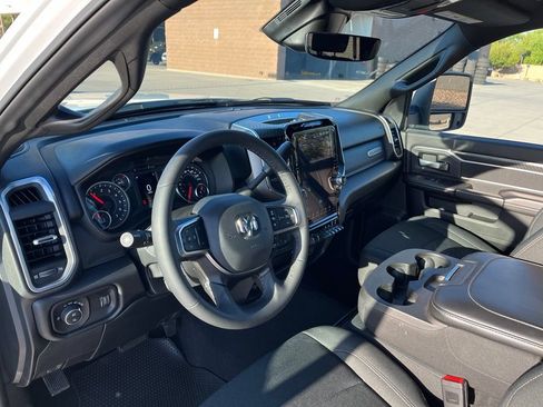 Certified 2025 RAM 2500 Big Horn AWD/4WD image 13