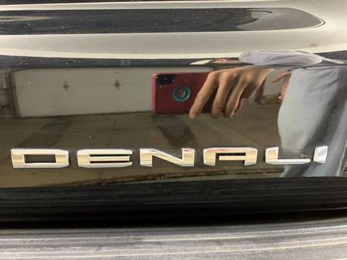 Used 2021 GMC Yukon XL Denali AWD/4WD image 38