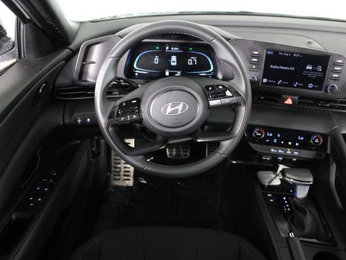 Certified 2026 Hyundai Elantra Sport FWD image 8