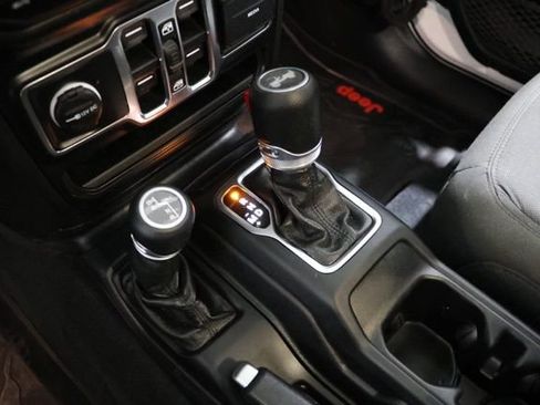 Used 2021 Jeep Wrangler Unlimited Sport image 30