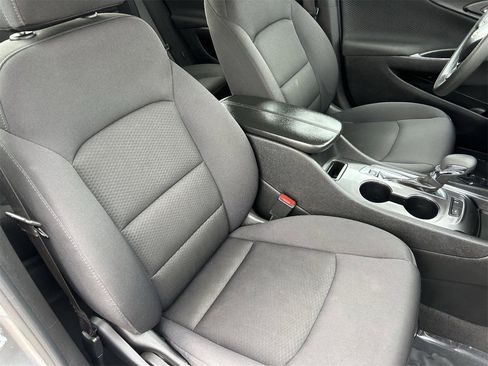 Used 2024 Chevrolet Malibu LT image 10