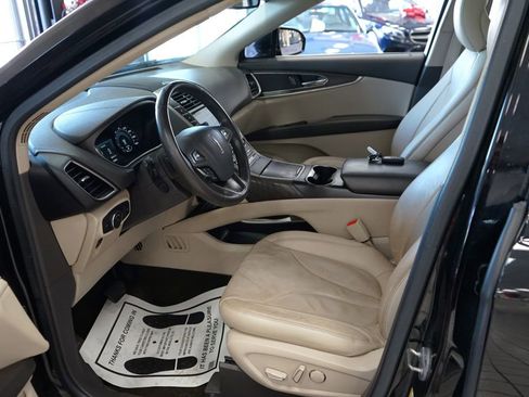 Used 2017 Lincoln MKX Reserve w/ Driver Assistance Package AWD/4WD image 26