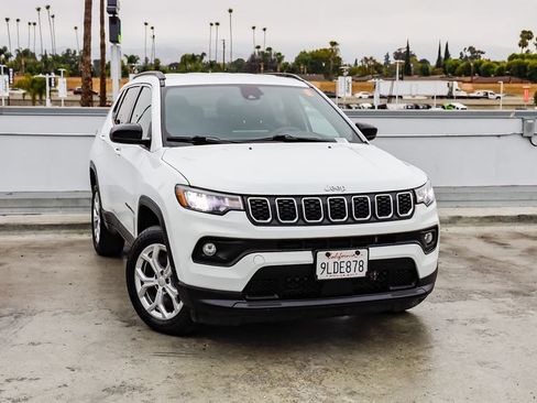 Used 2024 Jeep Compass Latitude AWD/4WD image 12