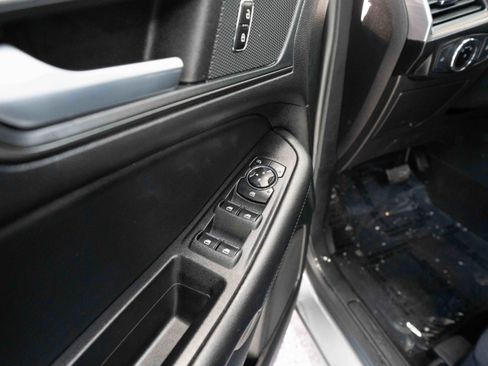 Used 2023 Ford Edge SE w/ Black Appearance Package image 7