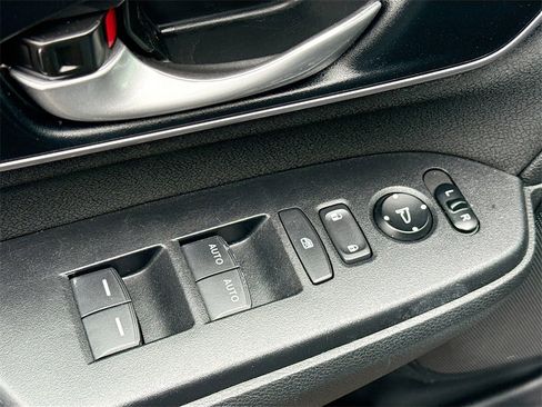 Used 2021 Honda CR-V EX image 17