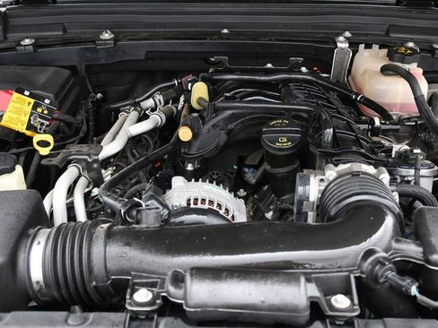 Used 2021 Jeep Wrangler Unlimited Sport image 37