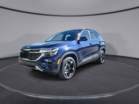 Certified 2025 Kia Seltos EX w/ EX Sunroof Package image 9