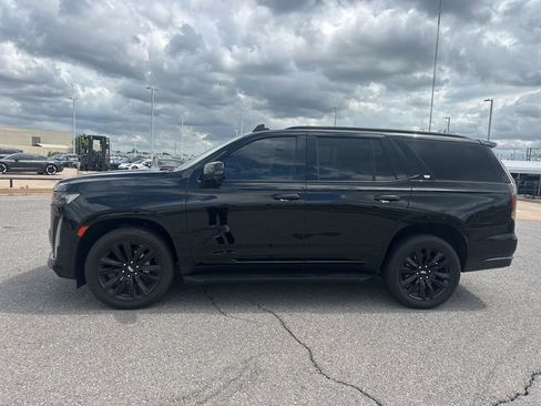 Used 2023 Cadillac Escalade Sport image 2