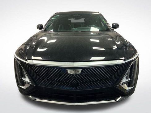 Certified 2024 Cadillac Lyriq Tech RWD image 40