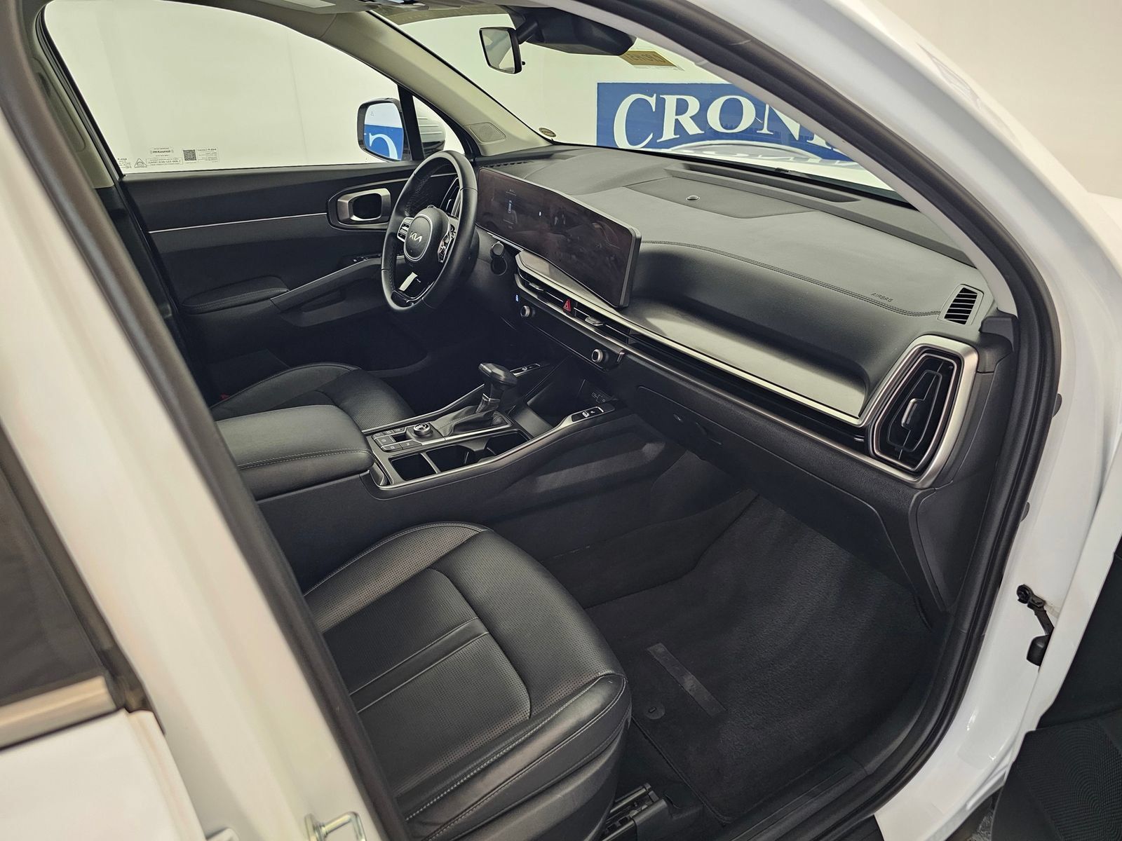 Used 2024 Kia Sorento S w/ Panoramic Sunroof Package FWD image 30