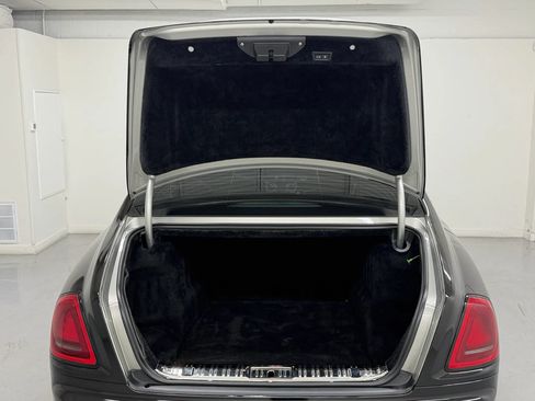 Used 2013 Rolls-Royce Ghost RWD image 90