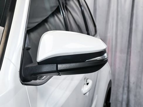 Used 2019 Toyota Highlander SE AWD/4WD image 73