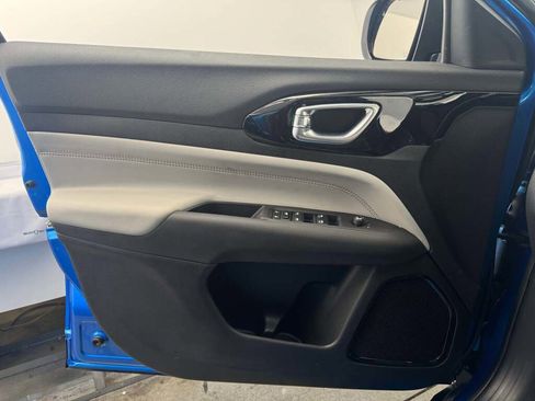 New 2026 Jeep Compass Limited image 24