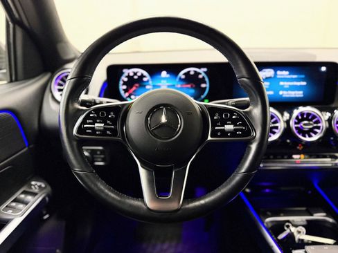 Used 2023 Mercedes-Benz EQB 250+ w/ Exclusive Package image 18