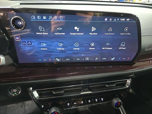 New 2026 Chevrolet Traverse Z71 w/ Driver Confidence Package image 21