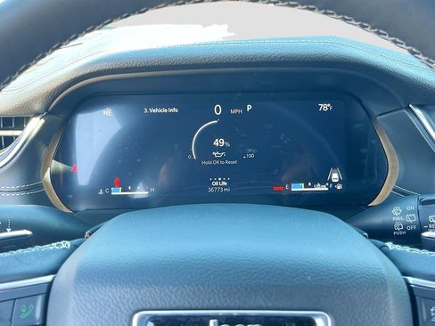 Certified 2025 Jeep Grand Cherokee L Limited w/ Luxury Tech Group II image 12