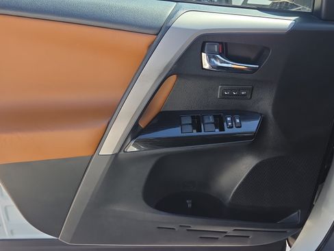 Used 2016 Toyota RAV4 Limited AWD/4WD image 36