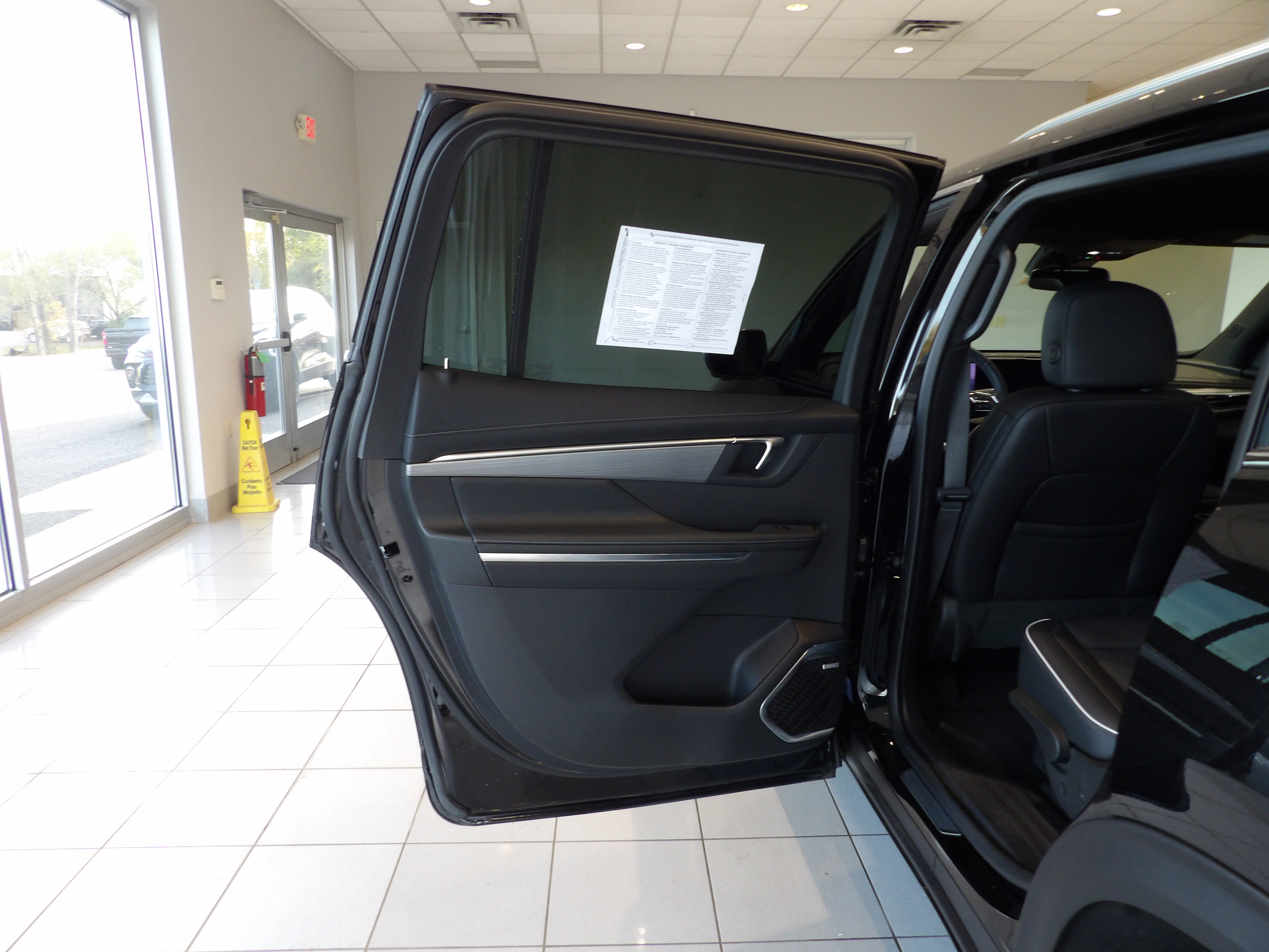 Used 2025 Buick Enclave Preferred w/ Power Package AWD/4WD image 21