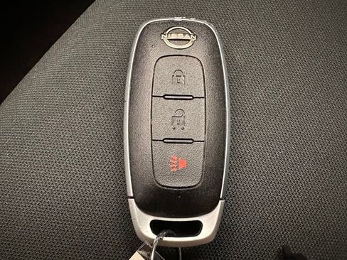 Used 2024 Nissan Rogue S AWD/4WD image 21