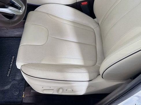 Used 2020 Hyundai Palisade Limited image 20