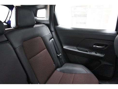 New 2026 Nissan Kicks SR w/ Cold Weather Package FWD image 10