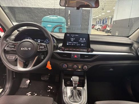 Certified 2024 Kia Forte LXS w/ LXS Technology Package image 28