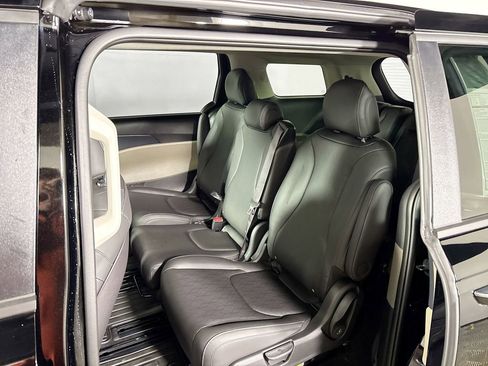 New 2026 Kia Carnival image 19