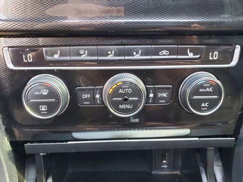 Used 2016 Volkswagen GTI Autobahn w/ Lighting Package (SEL) image 26