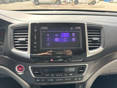 Used 2017 Honda Pilot EX-L image 24