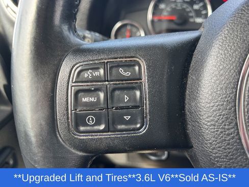 Used 2013 Jeep Wrangler Unlimited Sahara w/ Dual Top Group AWD/4WD image 15