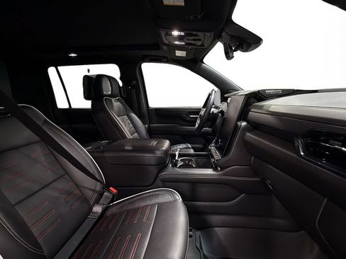 Used 2025 GMC Yukon XL AT4 Ultimate AWD/4WD image 12