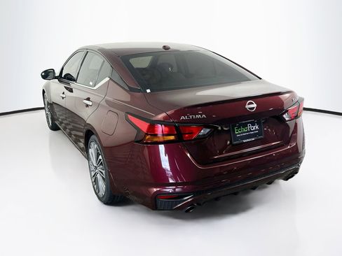 Used 2024 Nissan Altima 2.5 SL FWD image 5