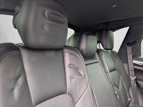 Used 2016 Porsche Cayenne AWD/4WD image 16