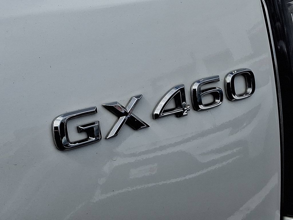 Used 2023 Lexus GX 460 w/ Black Line Special Edition AWD/4WD image 32