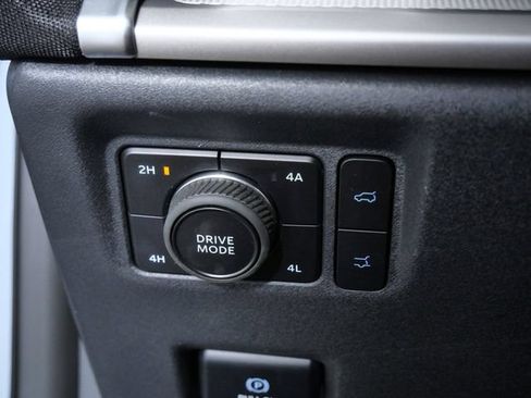 Certified 2025 Ford Expedition Active AWD/4WD image 27