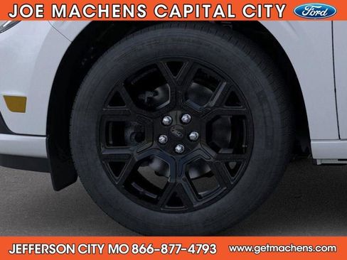 New 2026 Ford Maverick Lobo image 21