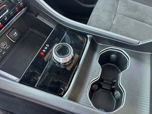 Used 2025 Jeep Grand Cherokee Altitude AWD/4WD image 19