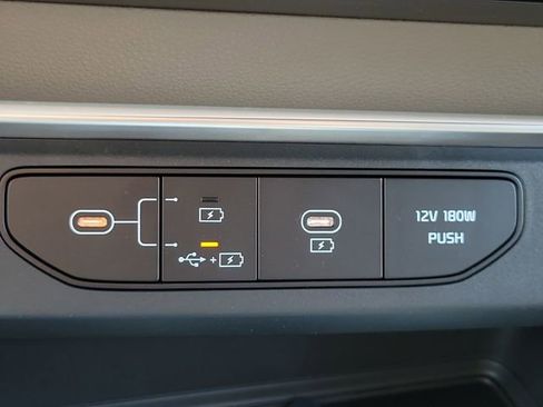 New 2026 Kia Carnival LX FWD image 24