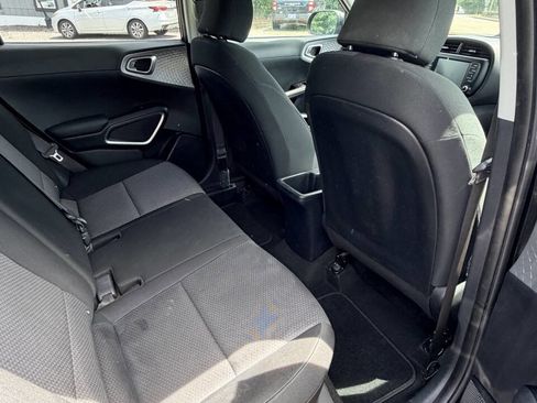Used 2015 Kia Soul FWD image 5
