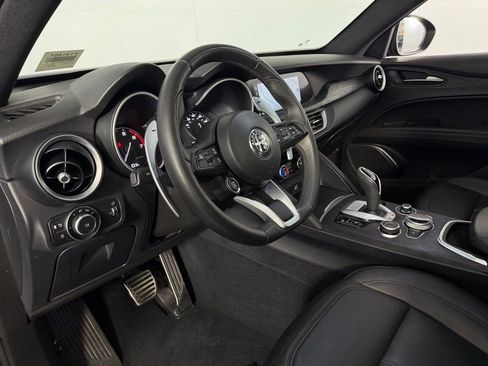 Used 2022 Alfa Romeo Stelvio Sprint RWD image 20