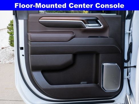 Used 2025 GMC Sierra 3500 Denali w/ Denali Reserve Package AWD/4WD image 30